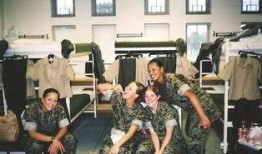 美国女兵爆料视频,揭秘军中黑暗面